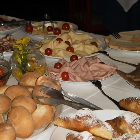 فندق Plaza 3*