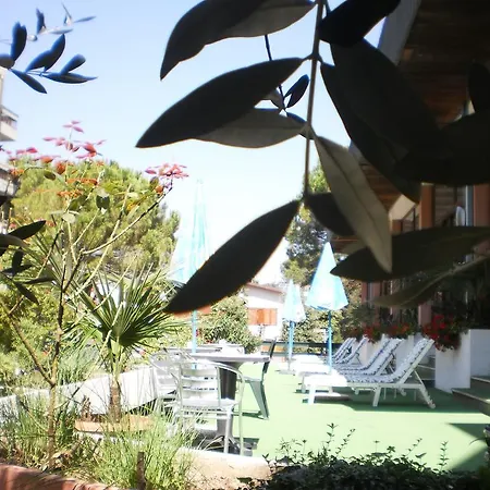 Plaza Otel 3*